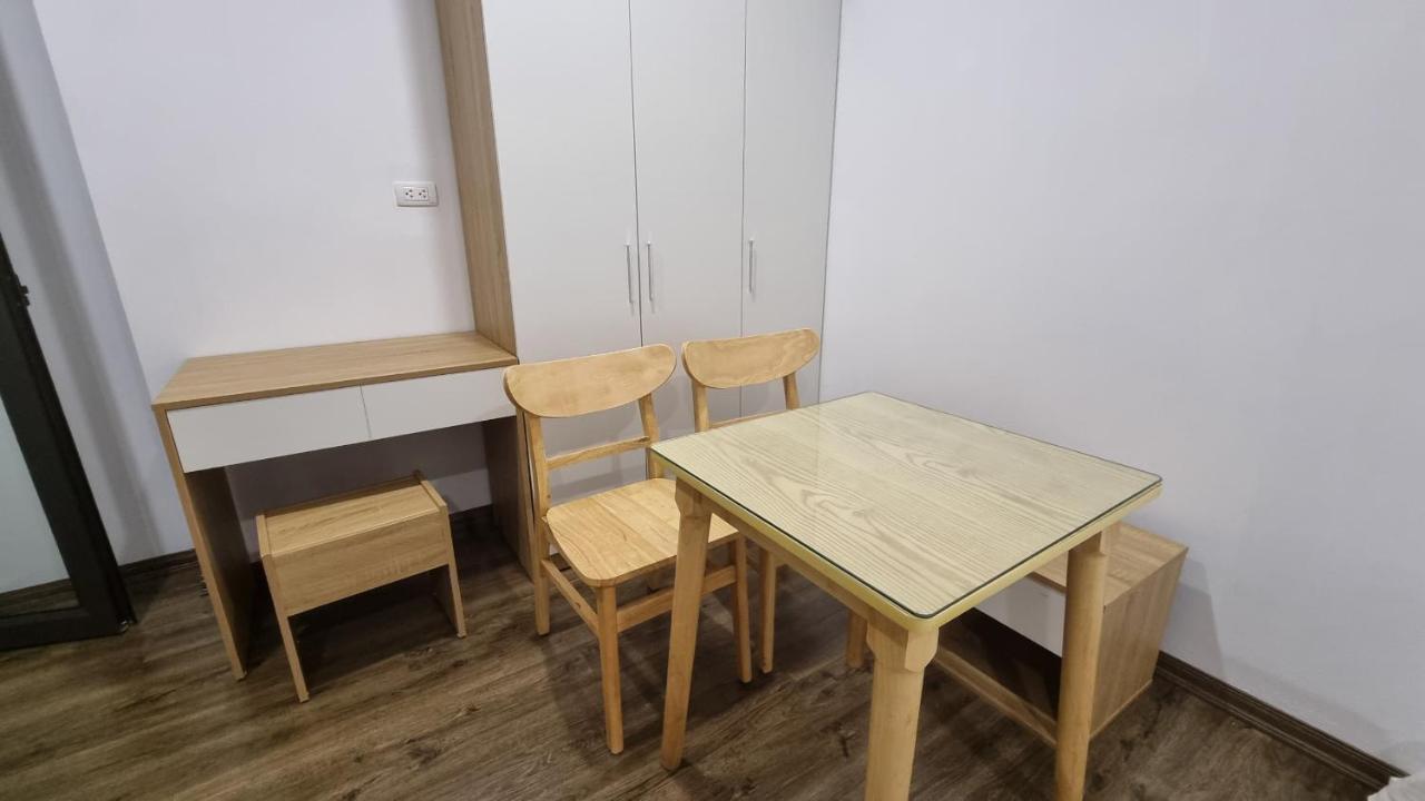 Era Apartment Khuc Thua Du 河内 外观 照片