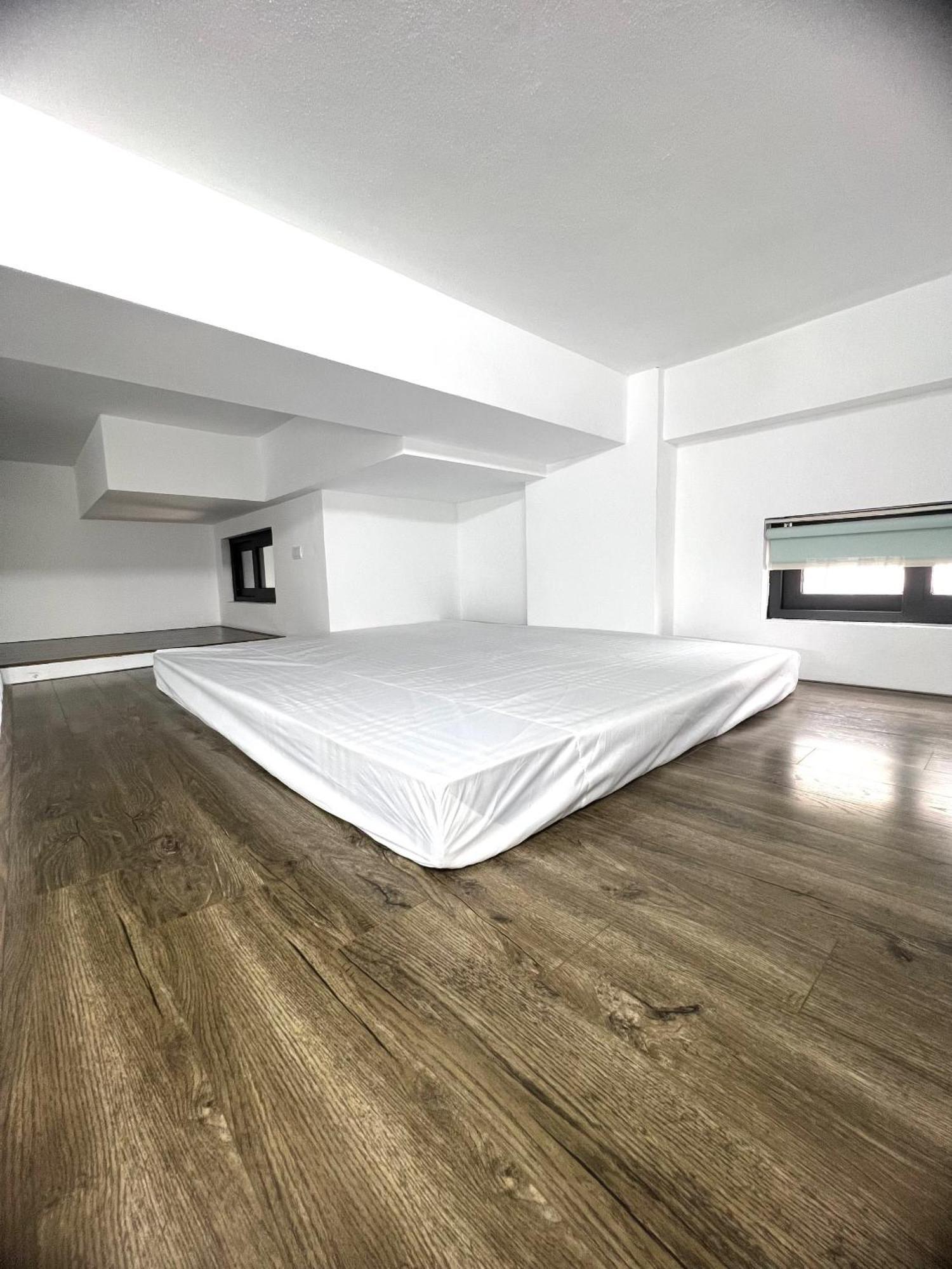 Era Apartment Khuc Thua Du 河内 外观 照片